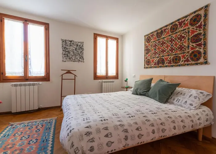 Casa Corto M Altese * Velence