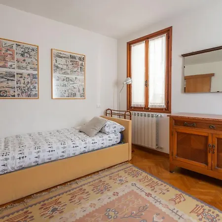 Ca' Venexiana Spacious Central Apartment *
